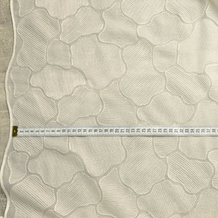 Тканина тюль батист з вишивкою Монпансьє V-B1 молоко 